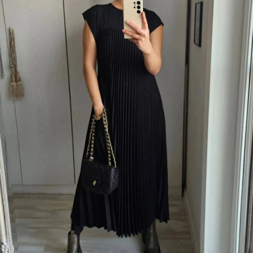 Victoria Grace | Pleated Maxi Dress