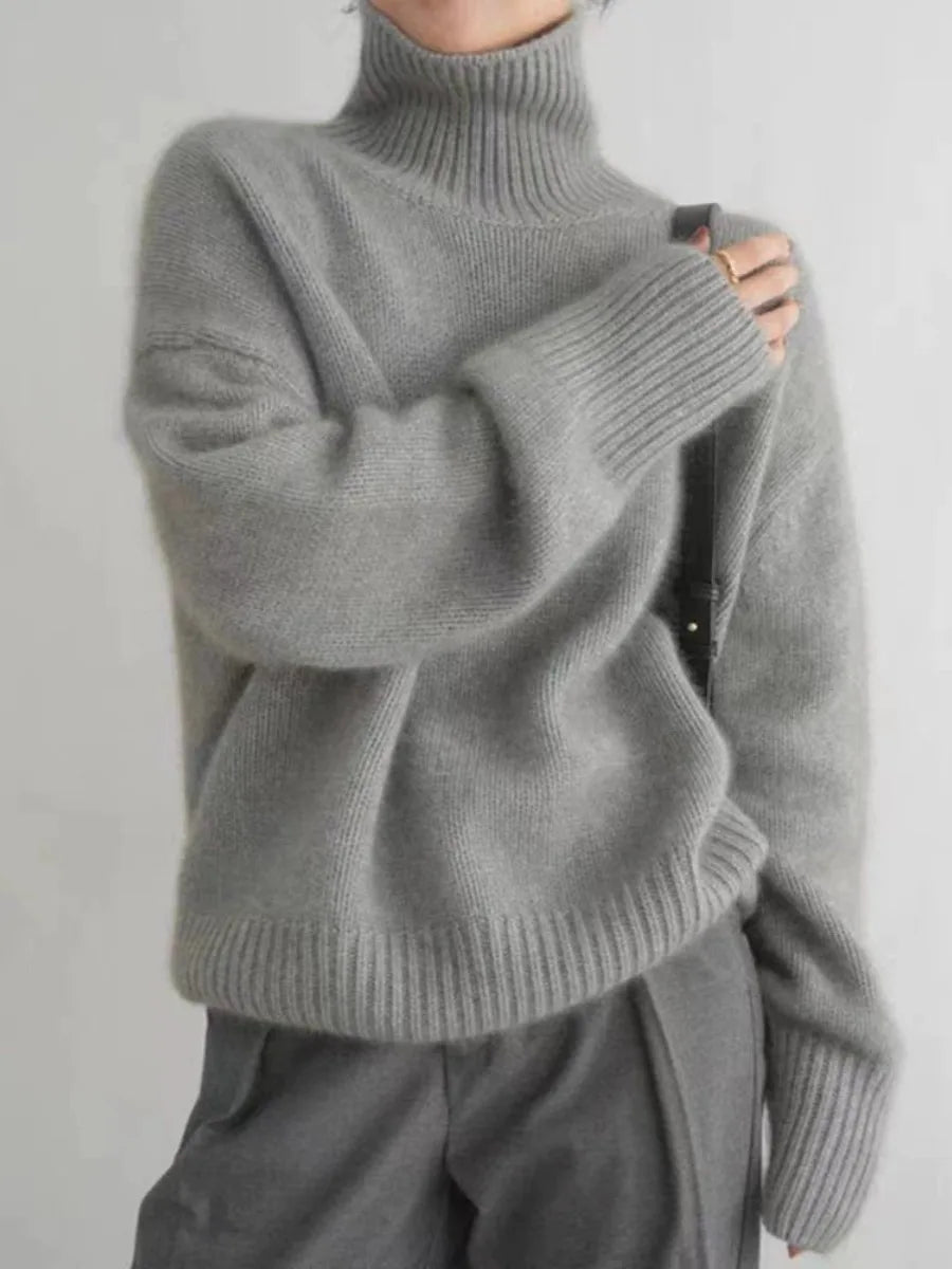 Kelly | Women's Knitted Turtleneck