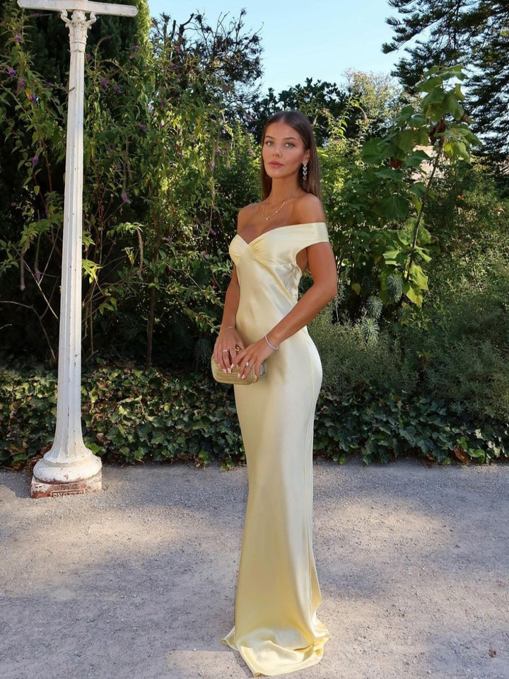 Ivory | Chic Backless Maxi Dress
